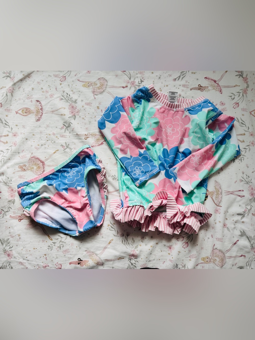 RuffleButts Pastel Petals Floral Rash Guard Swimsuit Set 4T 3T Ruffle UPF 50